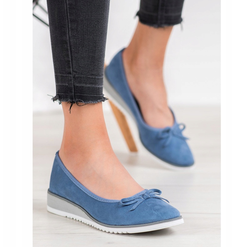 Goodin Ballerina Con Fiocco blu 1
