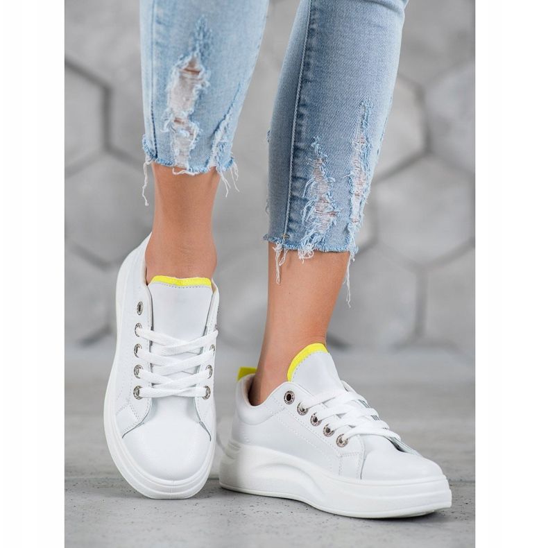 SHELOVET Sneakers alla moda sulla piattaforma bianco 1