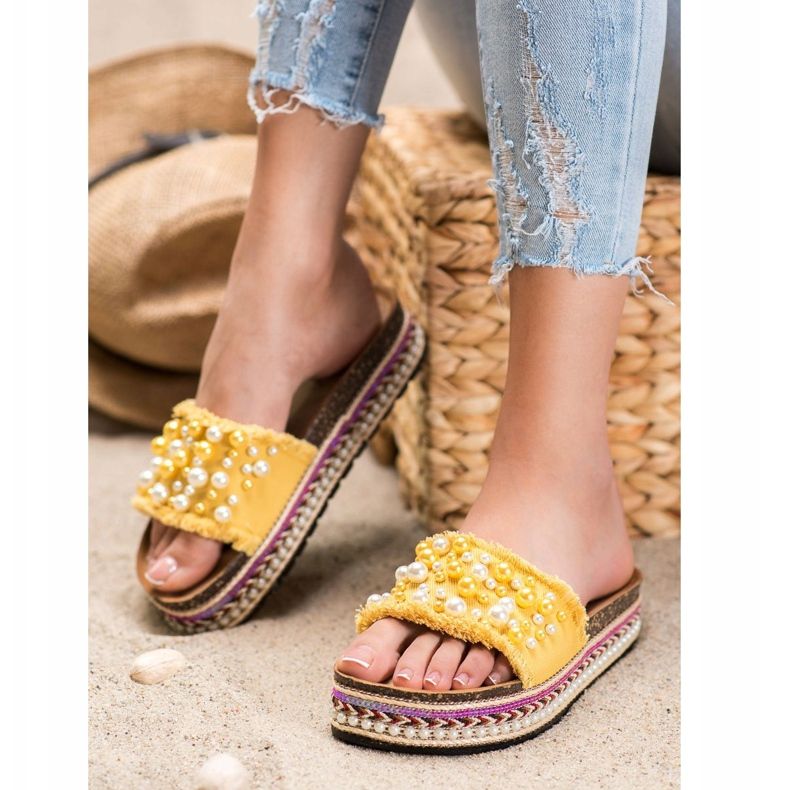 Small Swan Pantofole Sulla Piattaforma Con Perle giallo 2