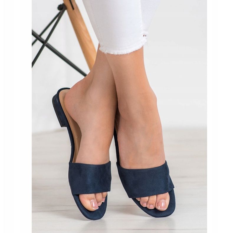 Goodin Infradito su un tacco piatto blu navy 2