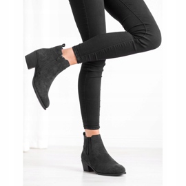 Caldi stivaletti in pelle scamosciata nero 1