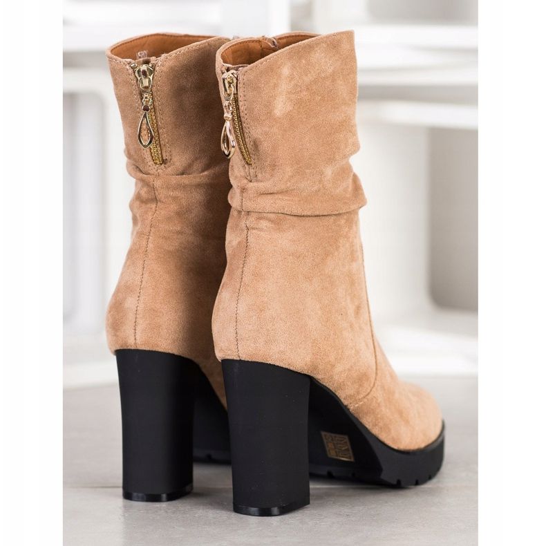 Bella Paris Stivali Alti Sulla Piattaforma beige 1