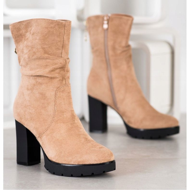 Bella Paris Stivali Alti Sulla Piattaforma beige 2