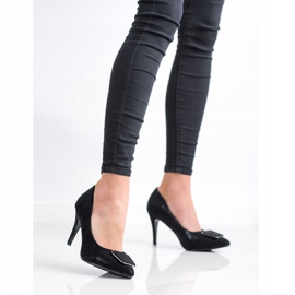 Goodin Pompe con ornamento nero 1