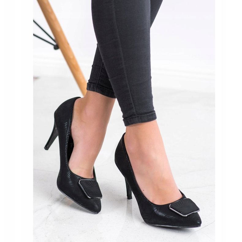 Goodin Pompe con ornamento nero 2