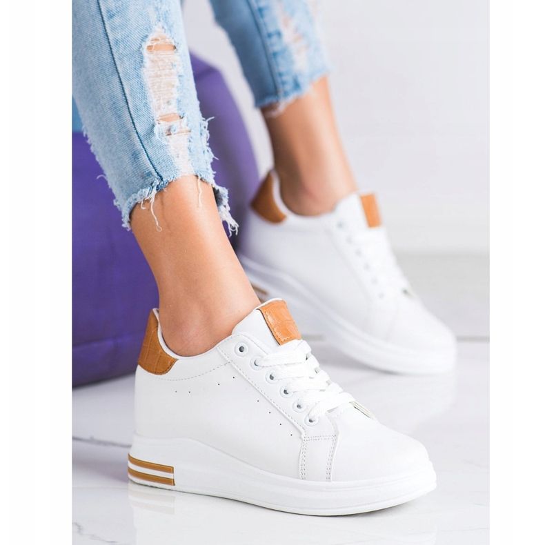 Ideal Shoes Sneakers con zeppa primaverile bianca 2