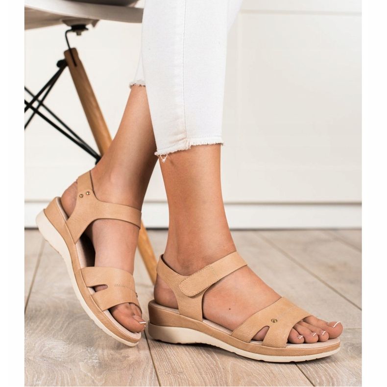 Comodi sandali VINCEZA marrone 1