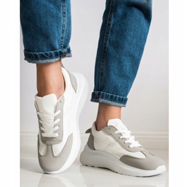 SHELOVET Scarpe sportive sulla piattaforma bianco 1