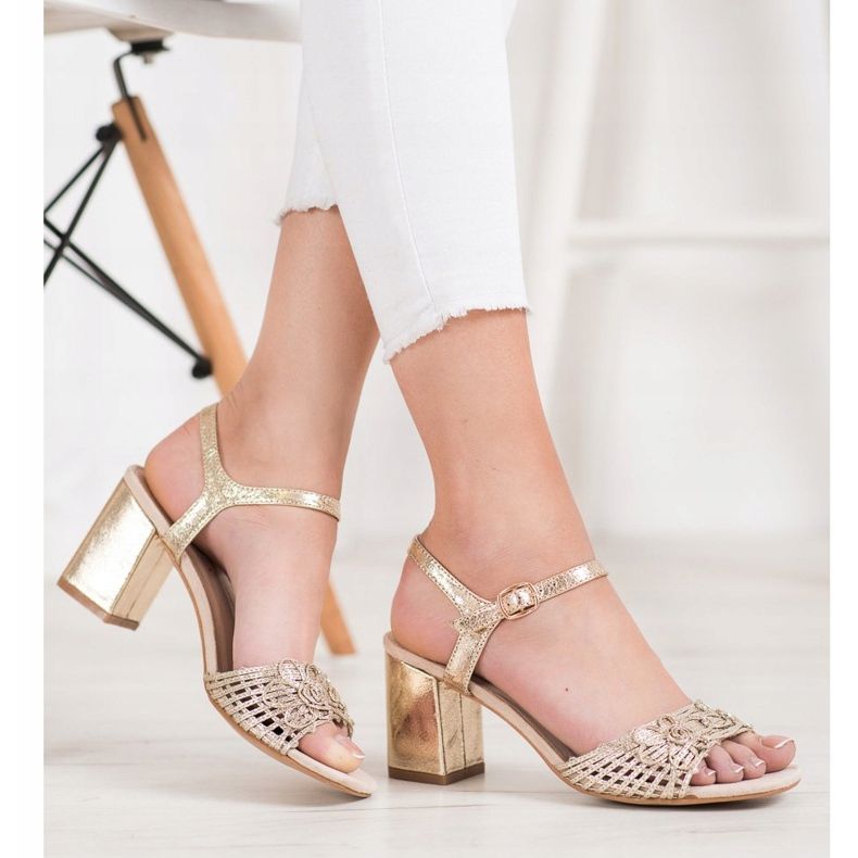 Sandali lucidi VINCEZA d'oro 1
