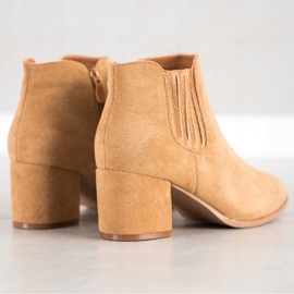 Bella Paris Stivaletti corti in pelle scamosciata beige 1