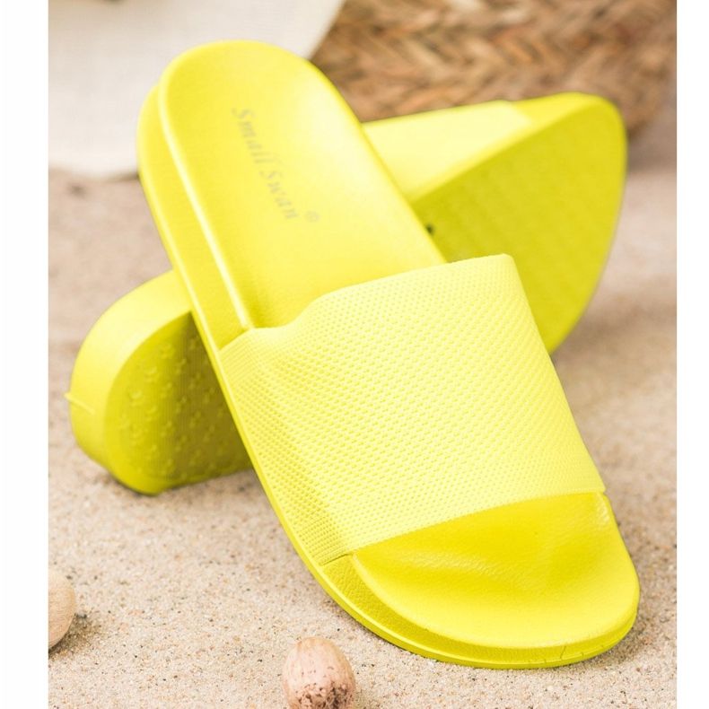 Small Swan Pantofole casual giallo 1