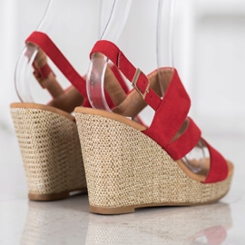 Small Swan Sandali rossi sulla zeppa rosso 1