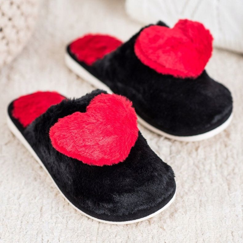Bona Pantofole Con Un Cuore nero rosso 1