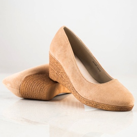 Goodin Pompe con zeppa leggera beige 1
