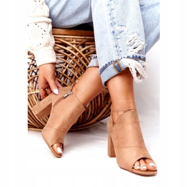 Stivali in pelle scamosciata primaverili su un post Vinceza 21-17095 Beige 2
