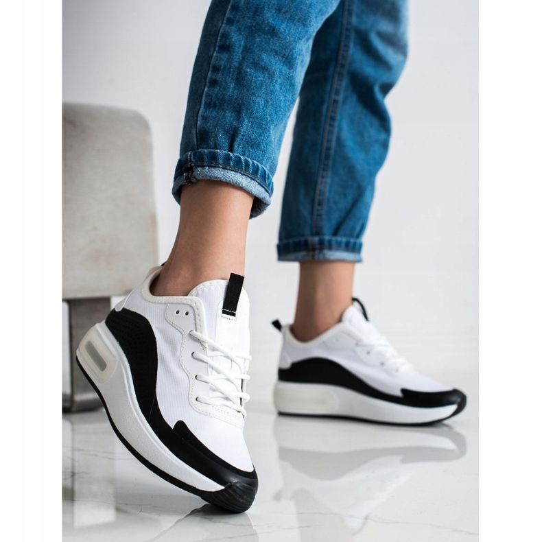 SHELOVET Sneakers sportive sulla piattaforma bianco nero 1