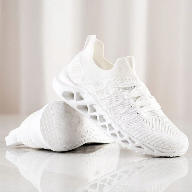 Scarpe sportive leggere Mckeylor bianca 1