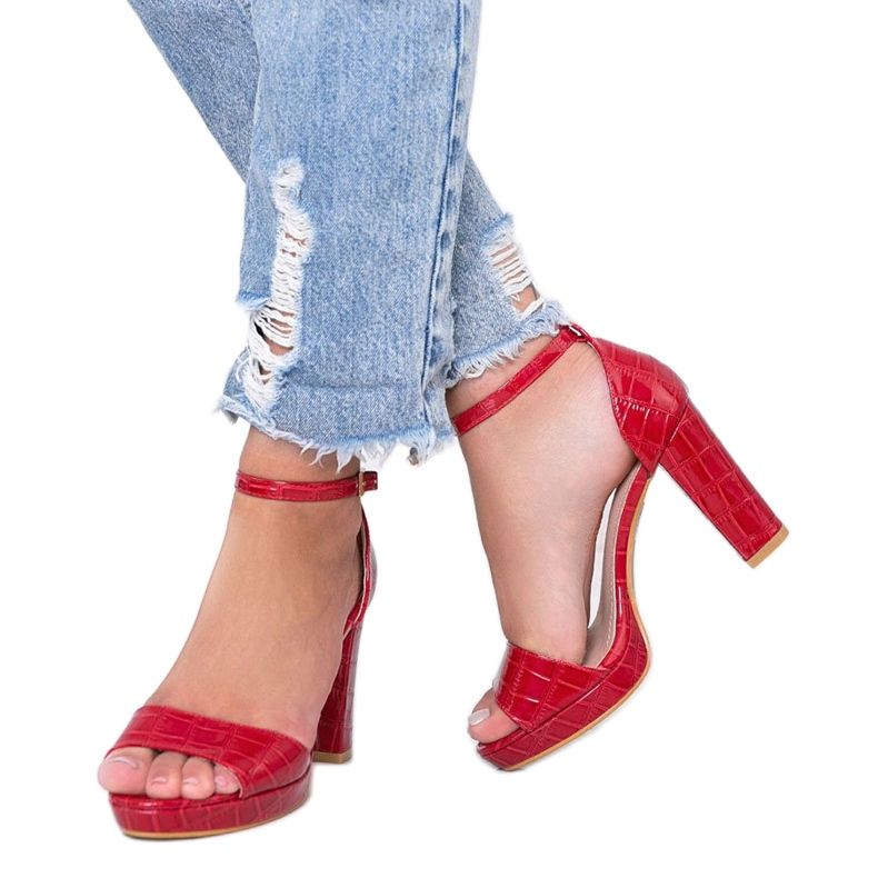 Sandali rossi su un palo con un motivo in pelle Black Rose rosso 1