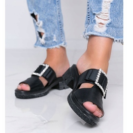 Pantofole nere lucide con fibbia Lizzy nero 1