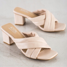 Small Swan Eleganti pantofole in ecopelle beige 1