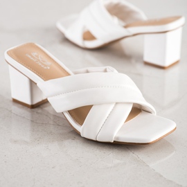 Small Swan Eleganti pantofole in ecopelle bianco 1