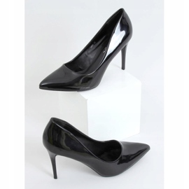 Décolleté su tacco laccato nero 3963 Black 1