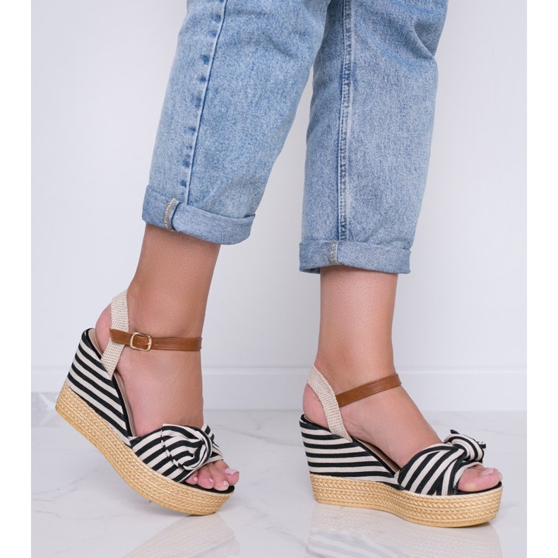 Sandali con zeppa in bianco e nero con fiocco Holiday Vibes 2
