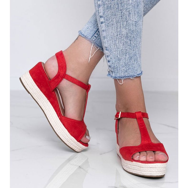 I sandali con zeppa rossi di Kima rosso 1