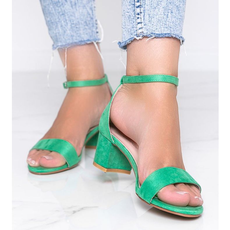 Sandali verdi nel post Your Feelings verde 1