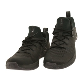 Scarpa da allenamento Nike Metcon Flyknit 3 M AQ8022-010 nero 1
