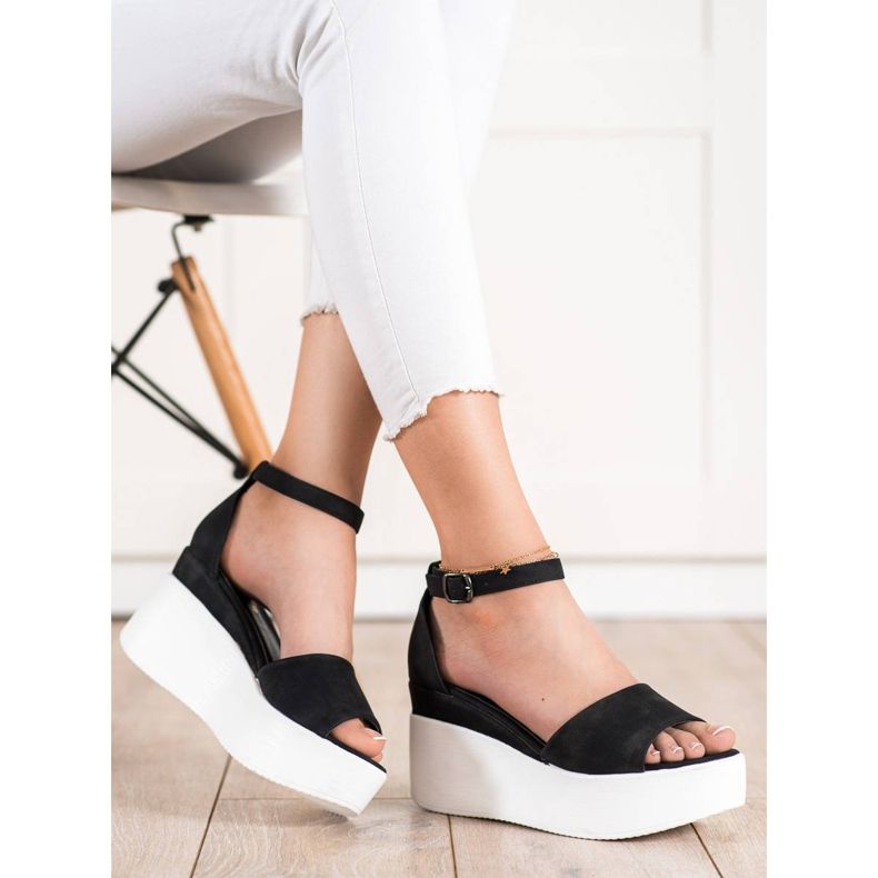 Comer Sandali leggeri sulla piattaforma nero 1