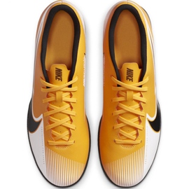 Nike Mercurial Vapor 13 Club Ic M AT7997 801 scarpe da calcio nero, bianco, nero, giallo giallo 1