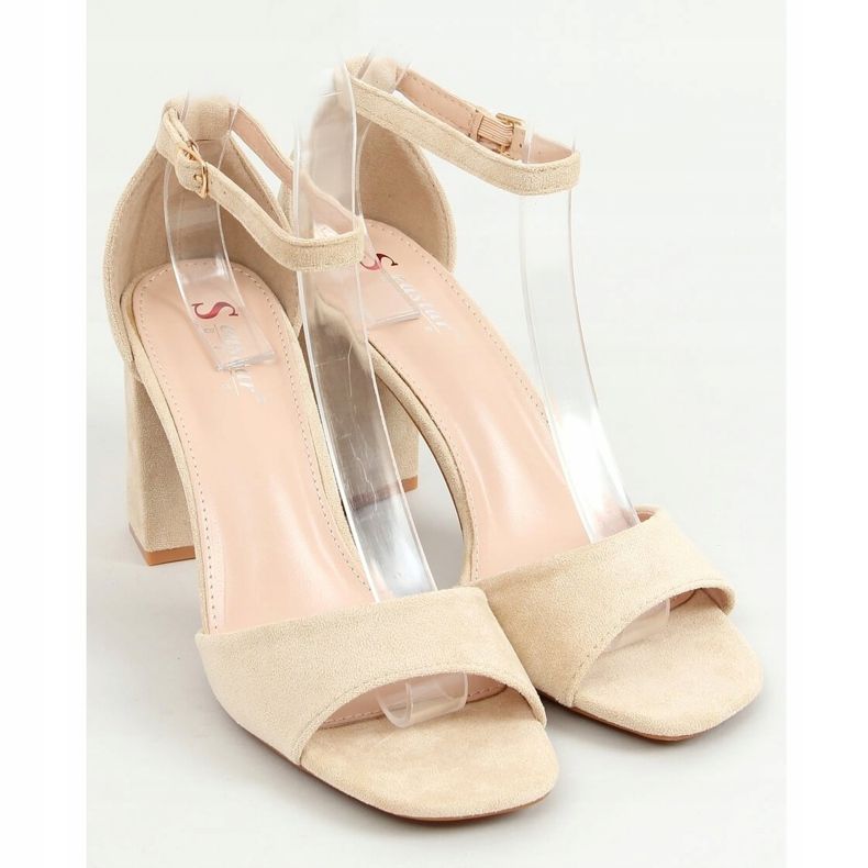 Sandali con tacco squadrato camoscio beige TU173P Beige 1
