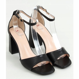 Sandali con tacco squadrato, nero TU173P-PU Black Pu 1