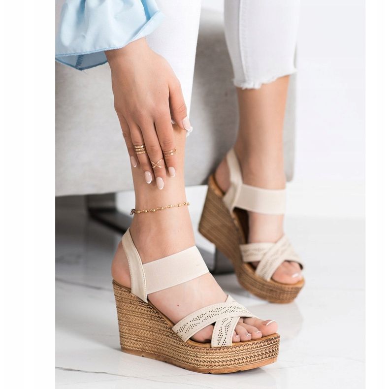 Sea Elves Sandali leggeri slip-on beige 1
