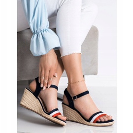 Sandali leggeri a righe VINCEZA bianco rosso blu navy 1