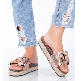 Pantofole da donna in oro rosa con fiocco Columbia d'oro 1