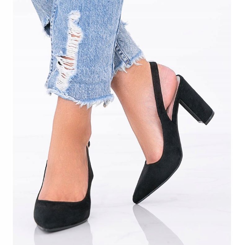 Décolleté nere sul post Pho nero 1