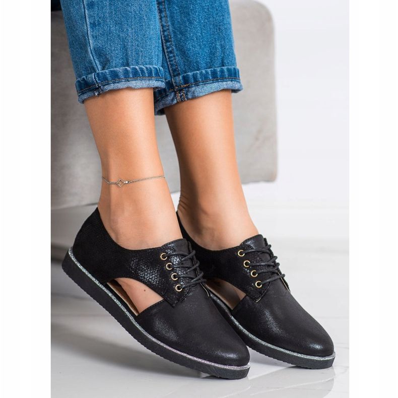 Forever Folie Scarpe alla moda con cut-out nero 1