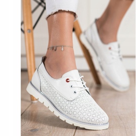 Goodin Scarpe traforate in pelle bianca 2