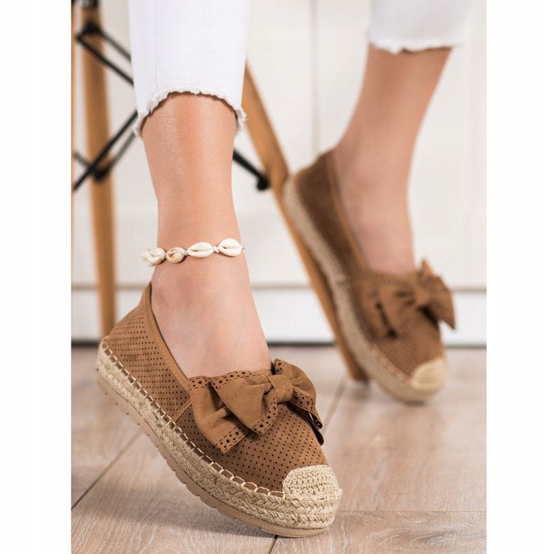 Mannika Espadrillas traforate con fiocco marrone 1