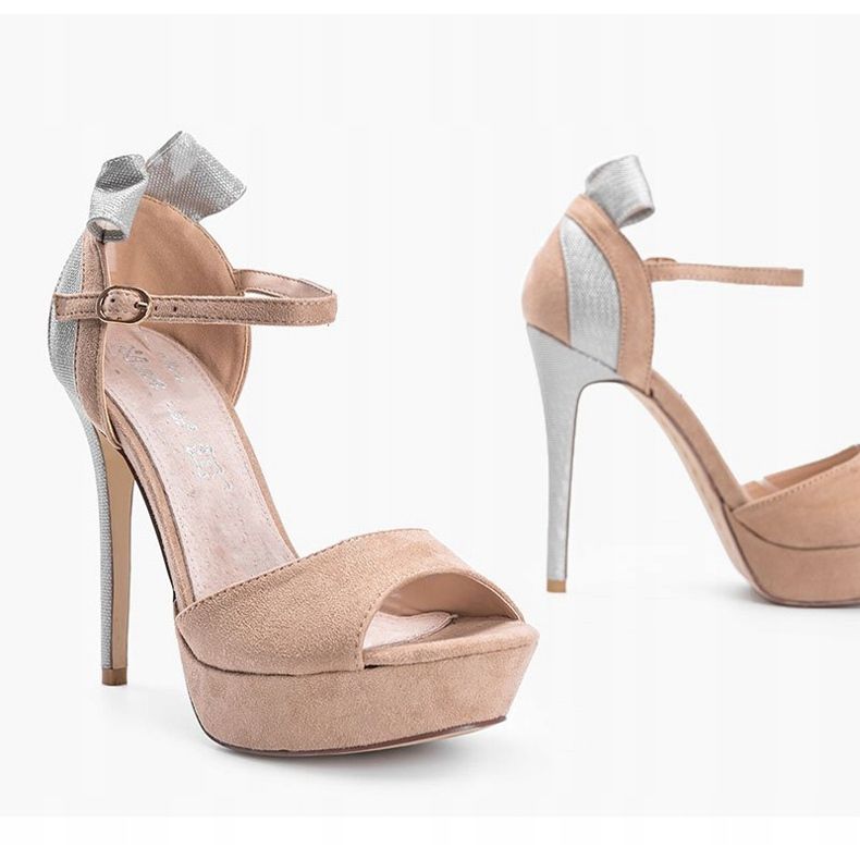 Sandali beige su spilla Mistery 1