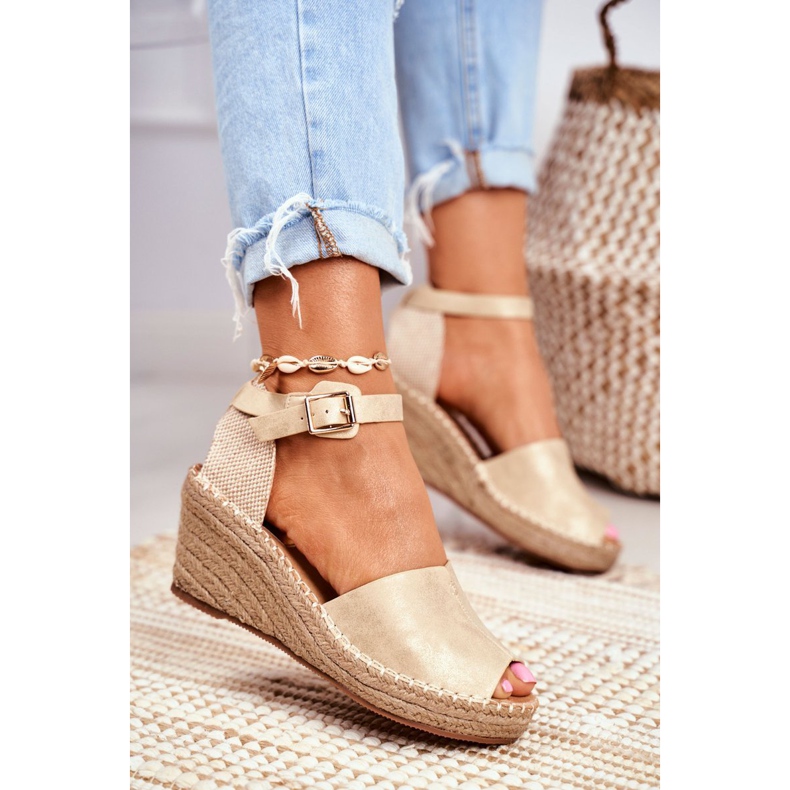 Evento Sandali da donna su espadrillas con zeppa oro d'oro 1