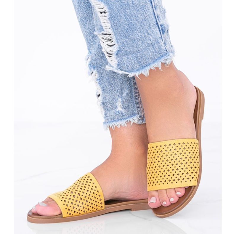 Pantofole Ballera da donna traforate gialle giallo 1