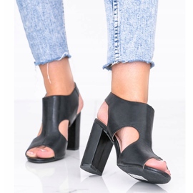 Sandali neri sul post Gally nero 1