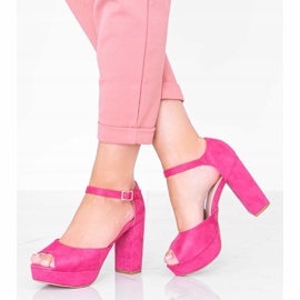 Sandali rosa sulla piattaforma Swing 1