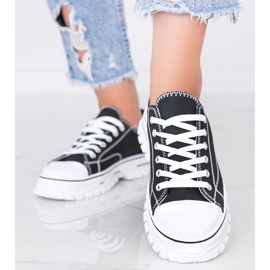 Sneakers nere da donna su una spessa suola Georgia nero 1