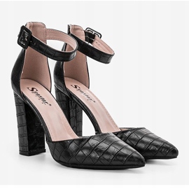 Décolleté nere sul palo nel modello di pelle di coccodrillo Glamour nero 1