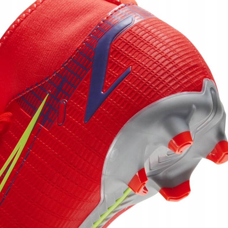 Scarpa da calcio Nike Mercurial Superfly 8 Academy Mg Jr CV1127 600 rosso 6