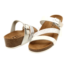 IZZI Inserto in pelle di infradito metallico femminile argento 3